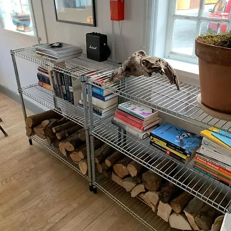 Timberframe House Near Harbour Hébergement de vacances